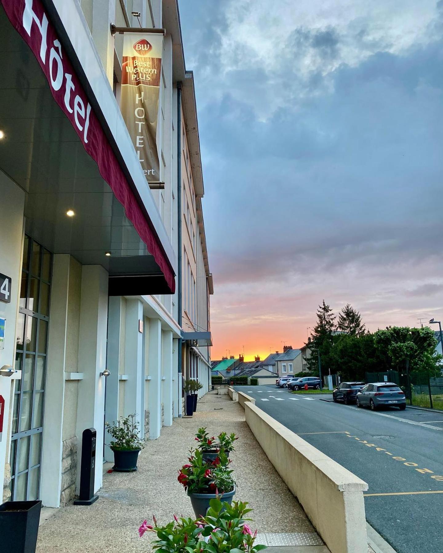 Best Western Plus Hotel Colbert Châteauroux Exterior foto